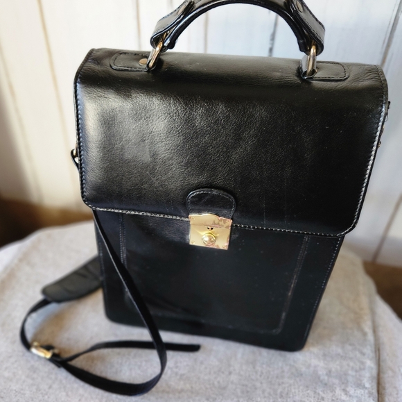 Vintage Black leather messenger bag - Picture 10 of 16